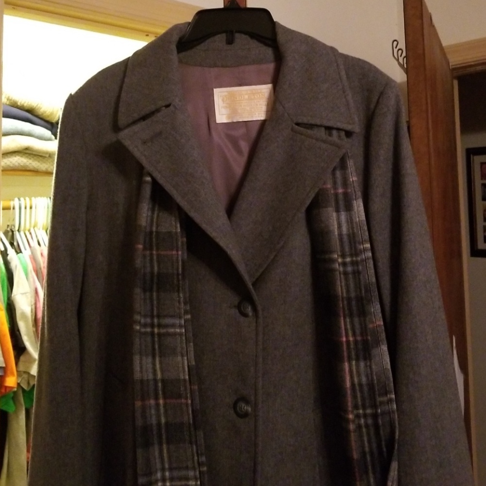 Pendleton women's 100% professional.